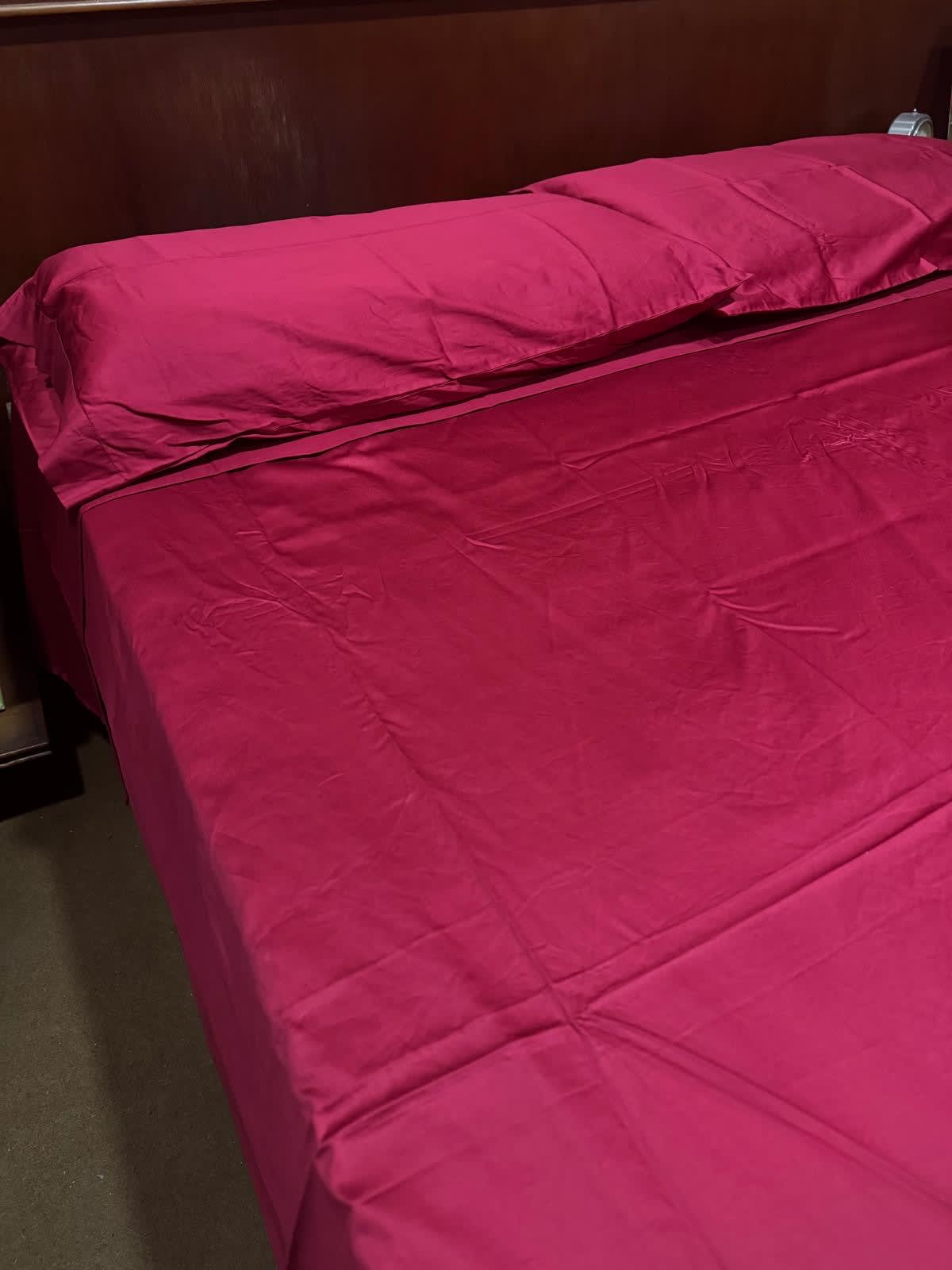 Ana con sábanas Velleira