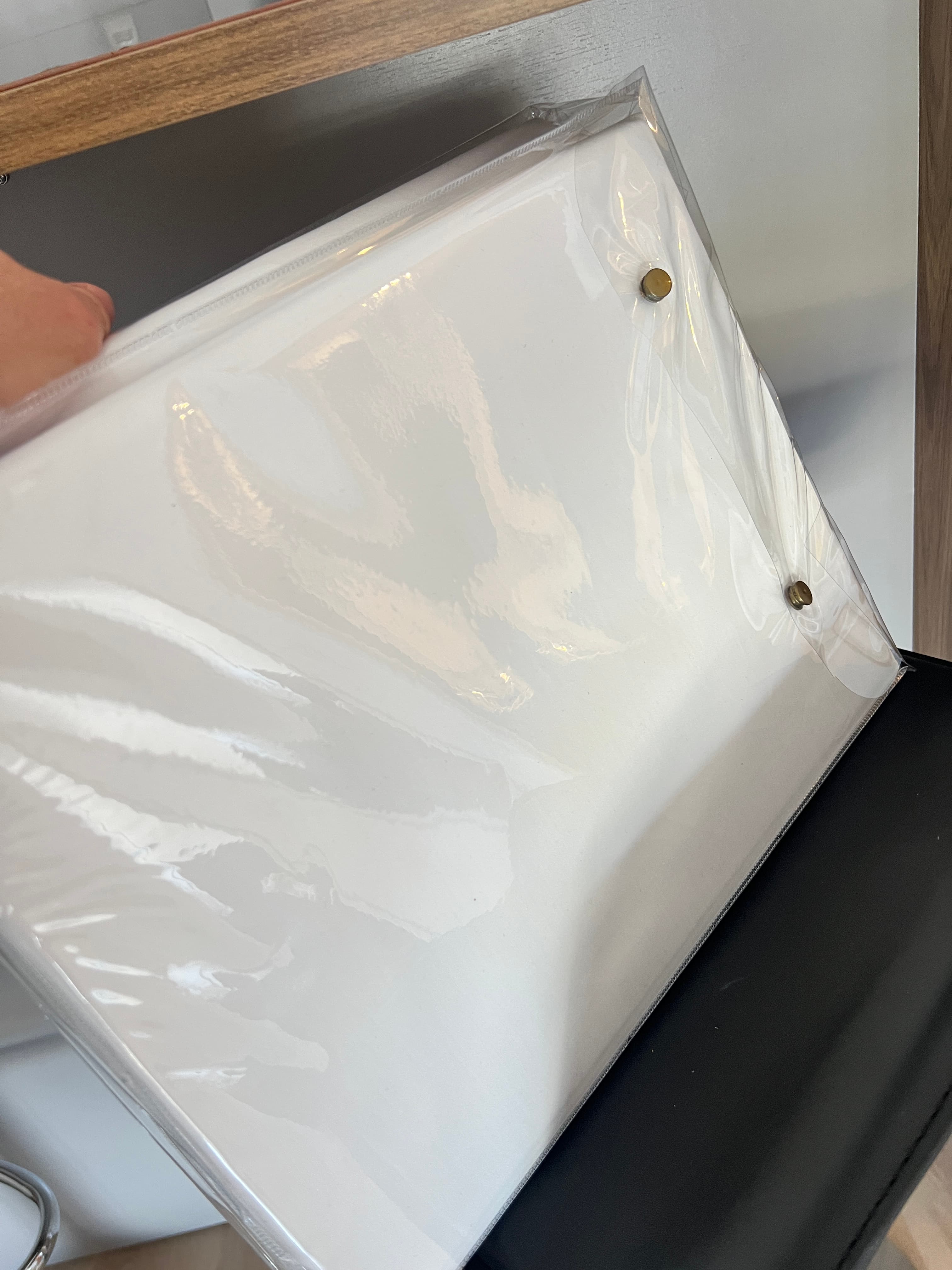 Laura Sánchez con sábanas Velleira