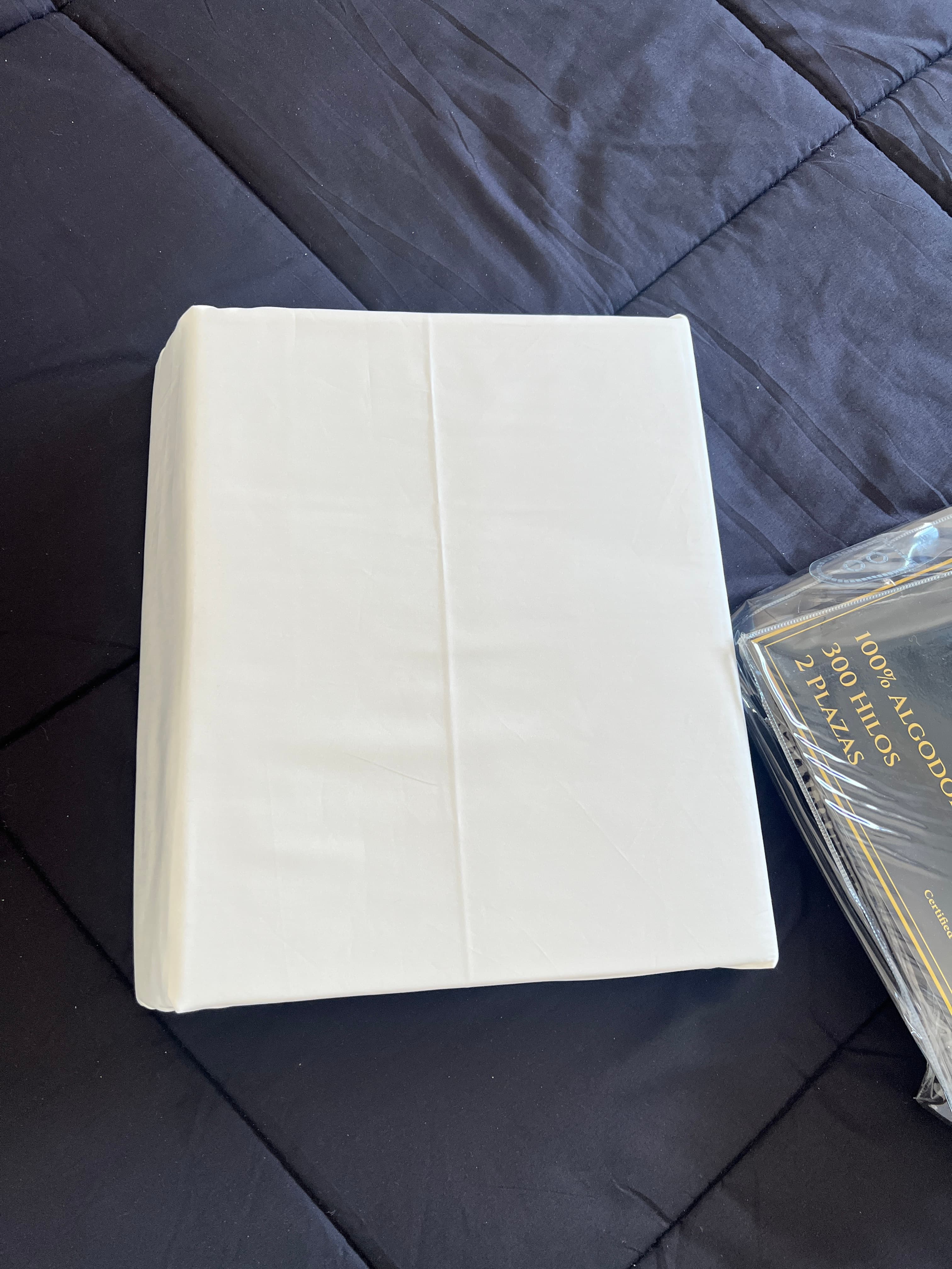 Isabel con sábanas Velleira